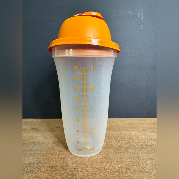 Vintage 80sTupperware Quick Shake Gravy Shaker 3 Piece Cocktail Drinks Dressings - Picture 2 of 5